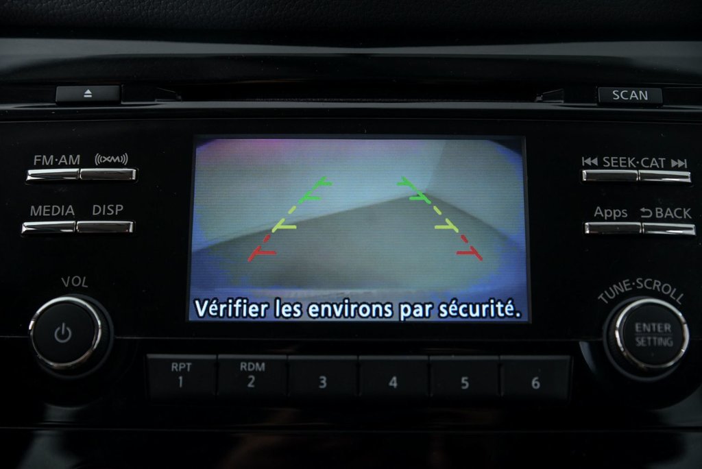 2015 Nissan Rogue S in Brossard, Quebec - 18 - w1024h768px