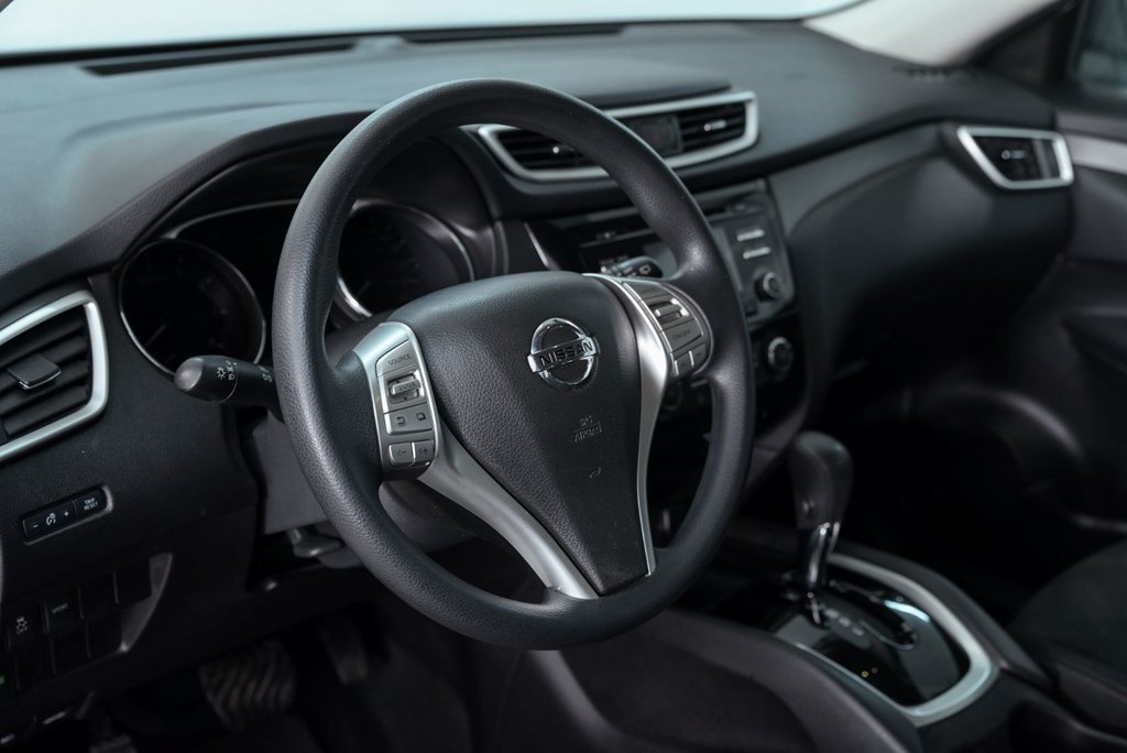 2015 Nissan Rogue S in Brossard, Quebec - 11 - w1024h768px