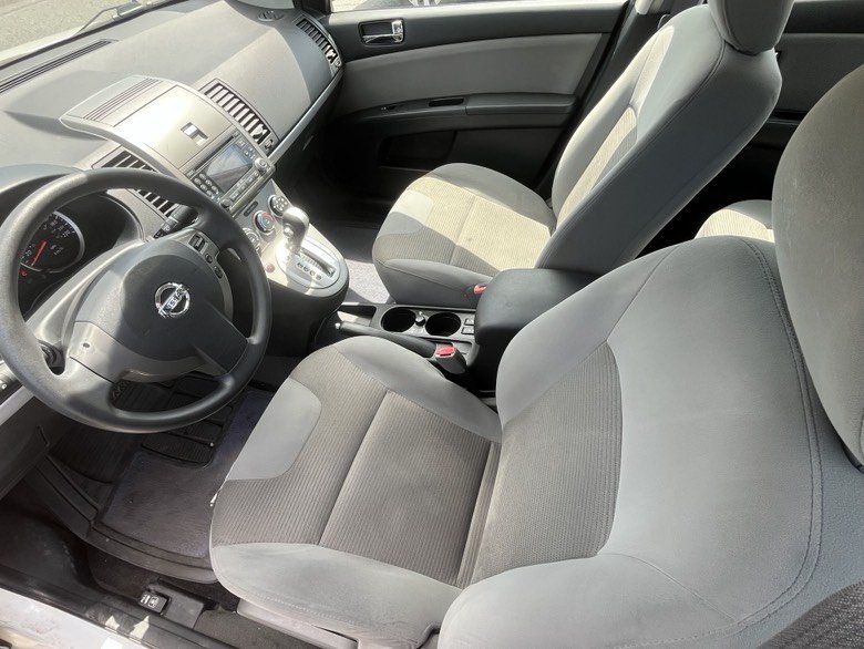 Nissan Sentra 2.0 S 2012 à Brossard, Québec - 9 - w1024h768px