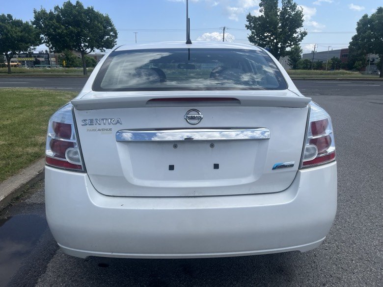 Nissan Sentra 2.0 S 2012 à Brossard, Québec - 6 - w1024h768px