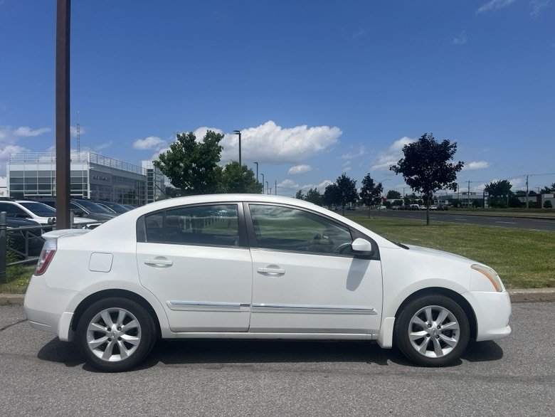 Nissan Sentra 2.0 S 2012 à Brossard, Québec - 8 - w1024h768px