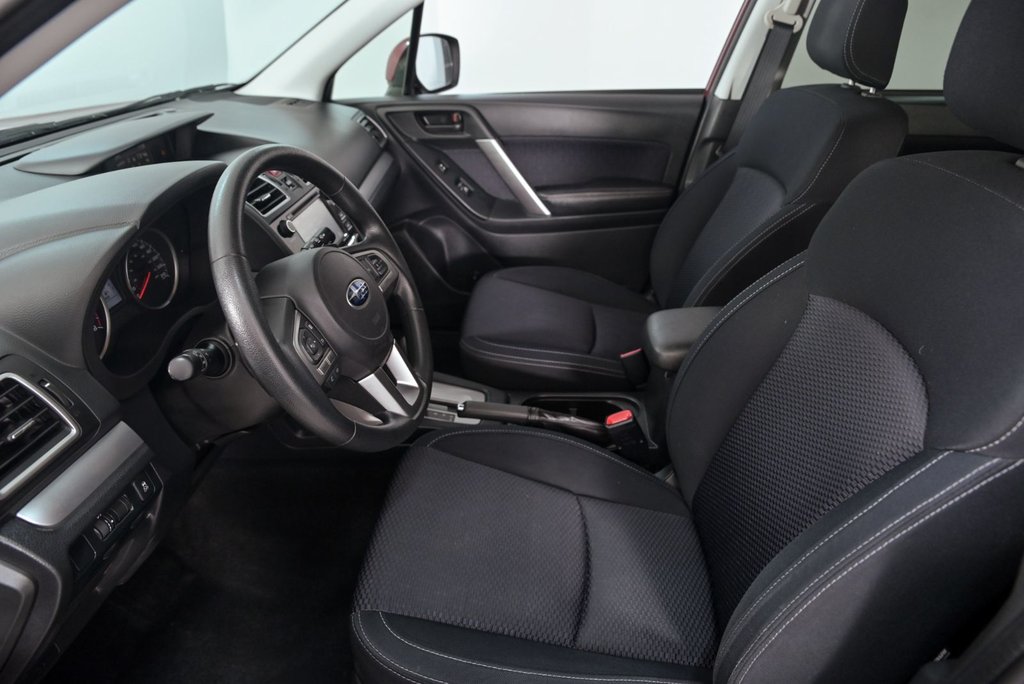 2017 Subaru Forester i Convenience in Brossard, Quebec - 10 - w1024h768px