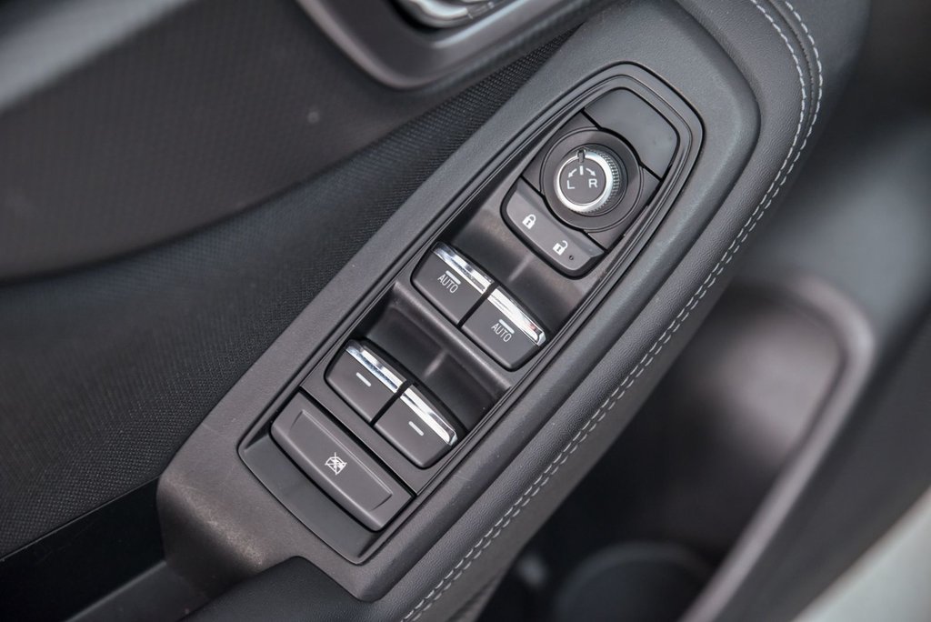 Subaru Forester Touring // CAMÉRA DE RECUL, BANC CHAUFFANT, TOIT P 2022 à Brossard, Québec - 9 - w1024h768px