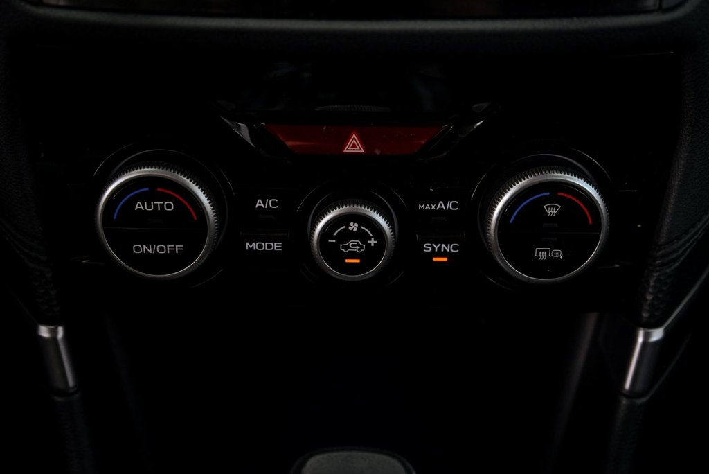 Subaru Forester Touring // CAMÉRA DE RECUL, BANC CHAUFFANT, TOIT P 2023 à Brossard, Québec - 21 - w1024h768px