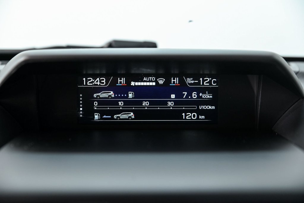 2023 Subaru Forester Touring // CAMÉRA DE RECUL, BANC CHAUFFANT, TOIT P in Brossard, Quebec - 18 - w1024h768px