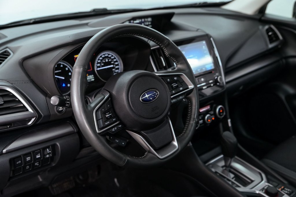 2023 Subaru Forester Touring // CAMÉRA DE RECUL, BANC CHAUFFANT, TOIT P in Brossard, Quebec - 12 - w1024h768px