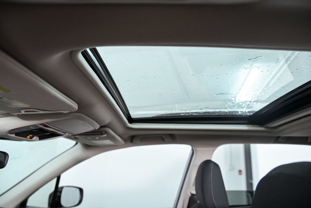 2023 Subaru Forester Touring // CAMÉRA DE RECUL, BANC CHAUFFANT, TOIT P in Brossard, Quebec - 25 - w1024h768px