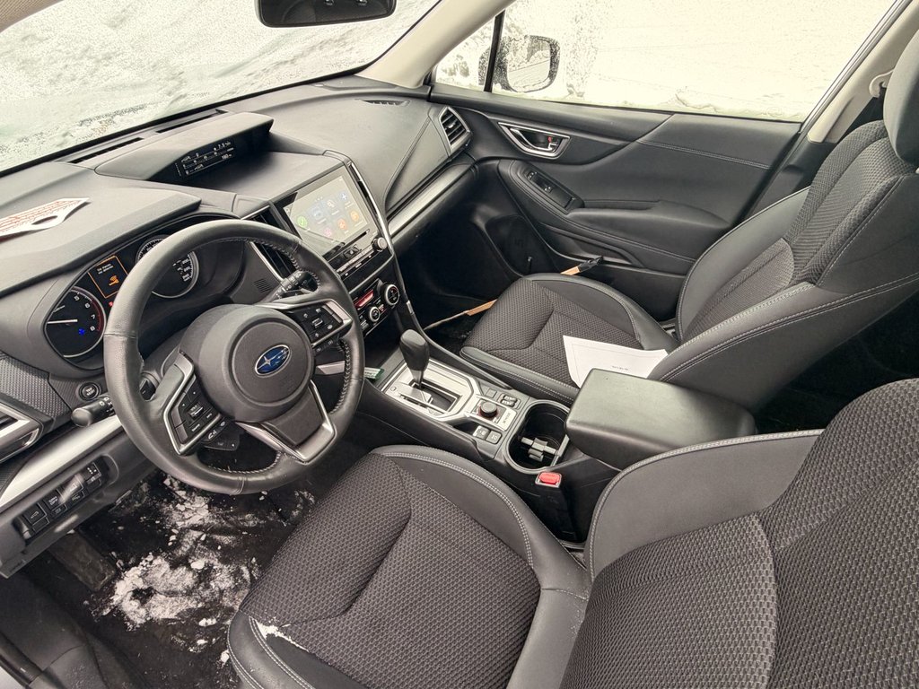 2023 Subaru Forester Touring // CAMÉRA DE RECUL, BANC CHAUFFANT, TOIT P in Brossard, Quebec - 7 - w1024h768px