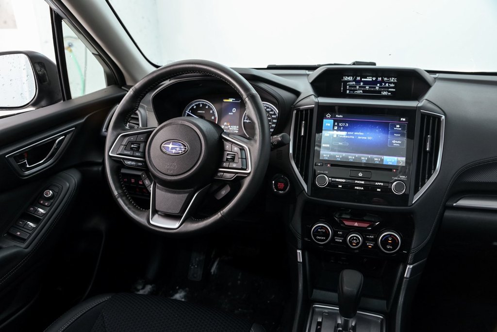2023 Subaru Forester Touring // CAMÉRA DE RECUL, BANC CHAUFFANT, TOIT P in Brossard, Quebec - 27 - w1024h768px