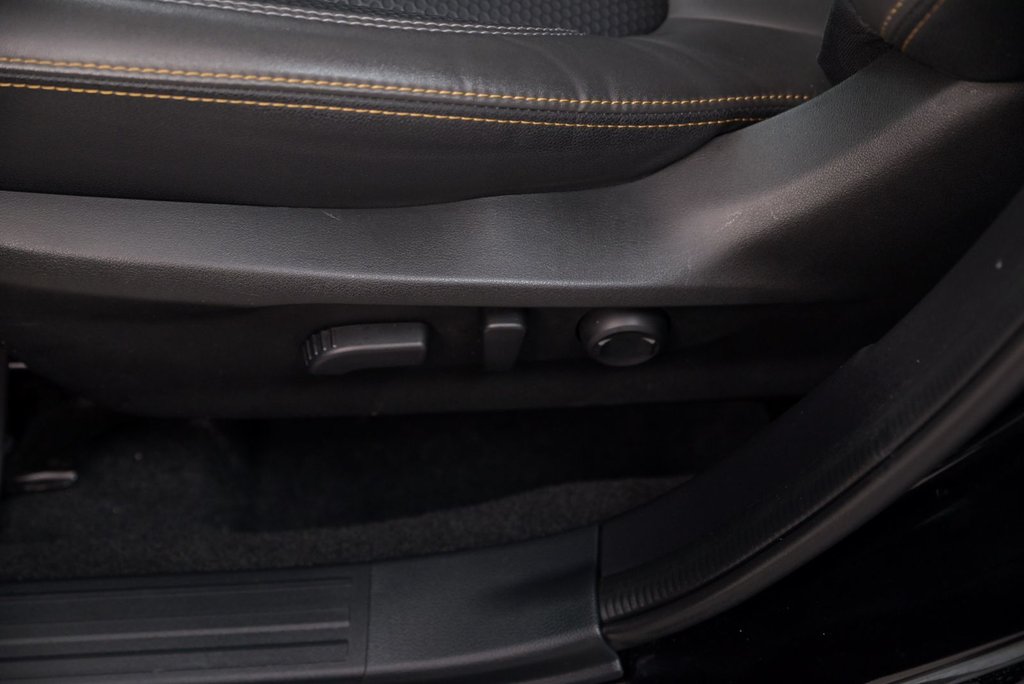 2023 Subaru Forester Wilderness // 2.5L, SIEGES CHAUFF., CARPLAY, TOIT in Brossard, Quebec - 10 - w1024h768px