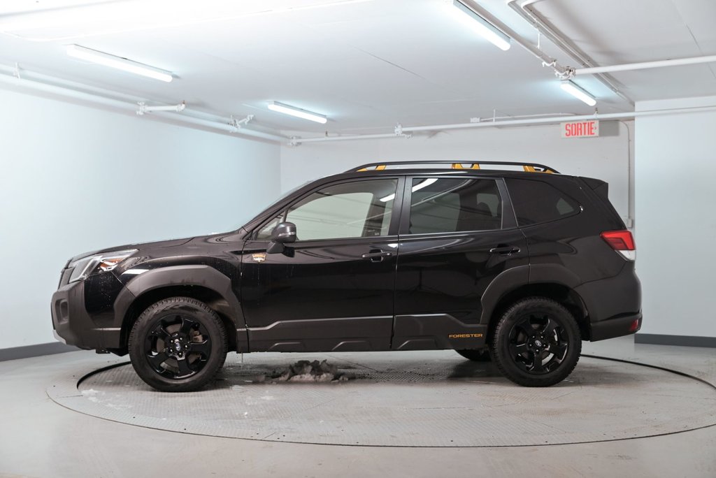 2023 Subaru Forester Wilderness // 2.5L, SIEGES CHAUFF., CARPLAY, TOIT in Brossard, Quebec - 3 - w1024h768px