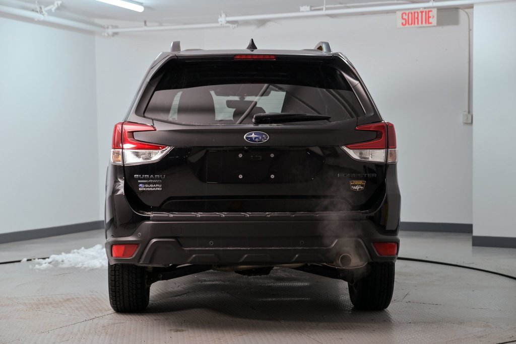 2023 Subaru Forester Wilderness // 2.5L, SIEGES CHAUFF., CARPLAY, TOIT in Brossard, Quebec - 2 - w1024h768px