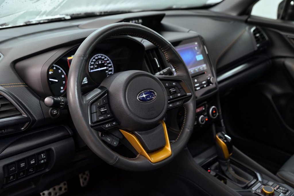 2023 Subaru Forester Wilderness // 2.5L, SIEGES CHAUFF., CARPLAY, TOIT in Brossard, Quebec - 11 - w1024h768px