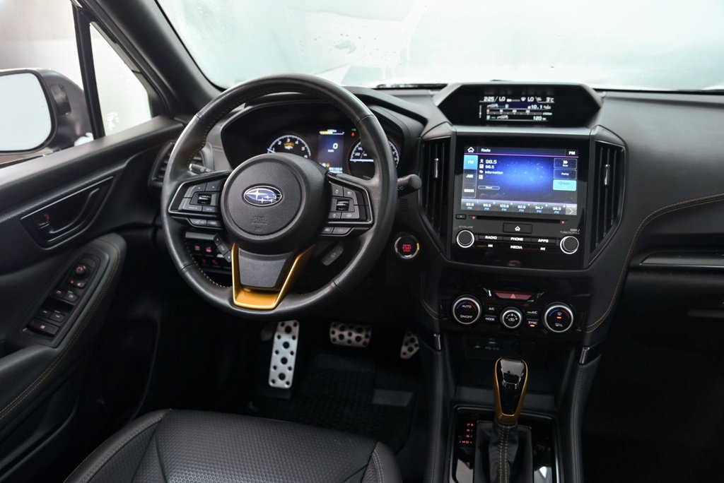 2023 Subaru Forester Wilderness // 2.5L, SIEGES CHAUFF., CARPLAY, TOIT in Brossard, Quebec - 25 - w1024h768px