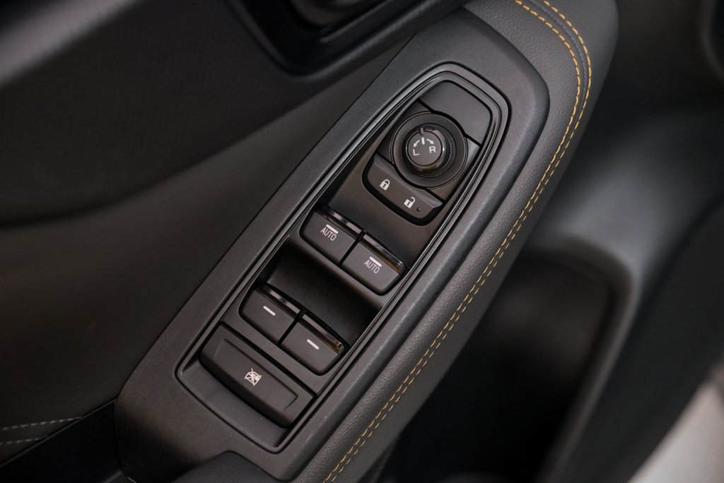 2023 Subaru Forester Wilderness // 2.5L, SIEGES CHAUFF., CARPLAY, TOIT in Brossard, Quebec - 8 - w1024h768px