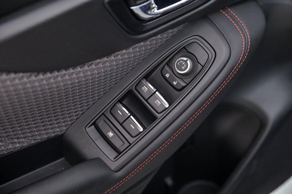 2023 Subaru Forester Sport // TOIT OUVRANT, PHARE A DEL, CARPLAY, EYESI in Brossard, Quebec - 9 - w1024h768px