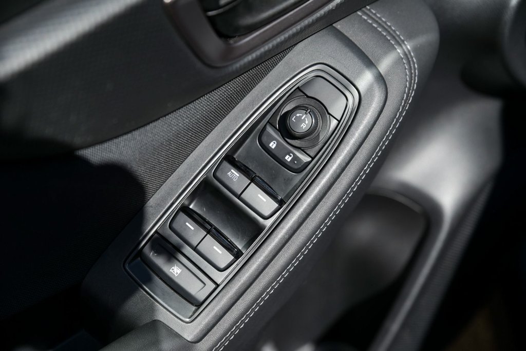 Subaru Forester BASE // CAMÉRA RECUL, CARPLAY, EYESIGHT, SIEGE CHA 2024 à Brossard, Québec - 7 - w1024h768px