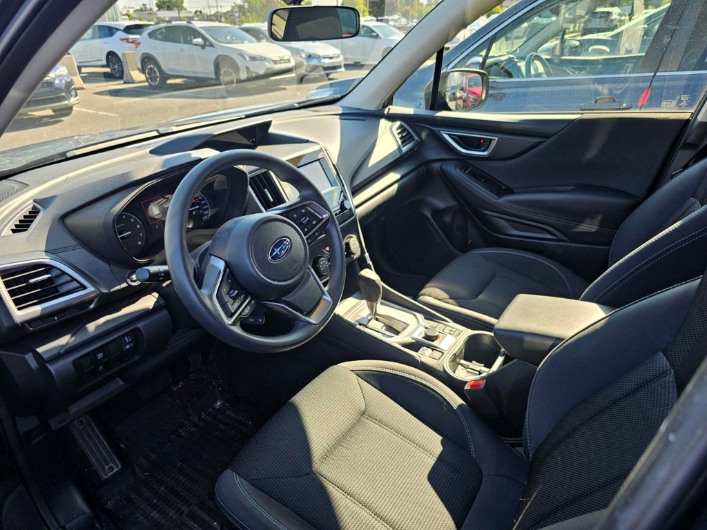 Subaru Forester BASE // CAMÉRA RECUL, CARPLAY, EYESIGHT, SIEGE CHA 2024 à Brossard, Québec - 9 - w1024h768px