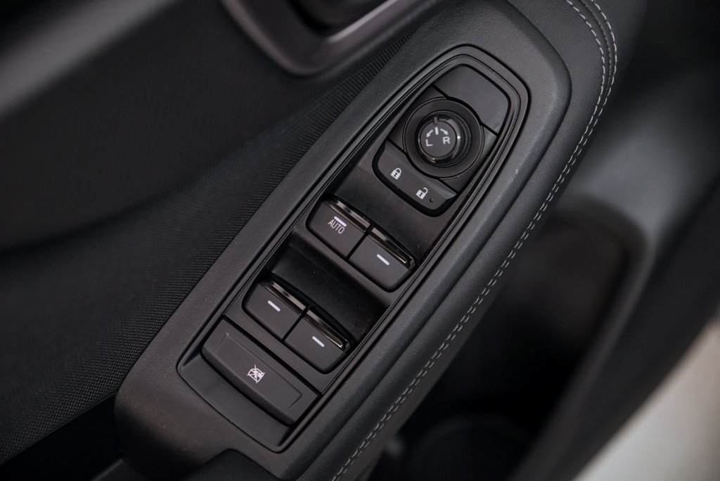 2024 Subaru Forester CAMÉRA RECUL, CARPLAY, EYESIGHT, SIEGE CHAUF in Brossard, Quebec - 9 - w1024h768px