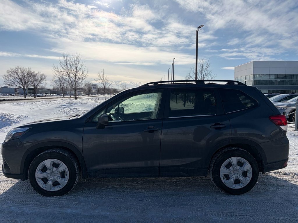 Subaru Forester BASE // , CAMÉRA RECUL, CARPLAY, EYESIGHT, SIEGE C 2024 à Brossard, Québec - 8 - w1024h768px