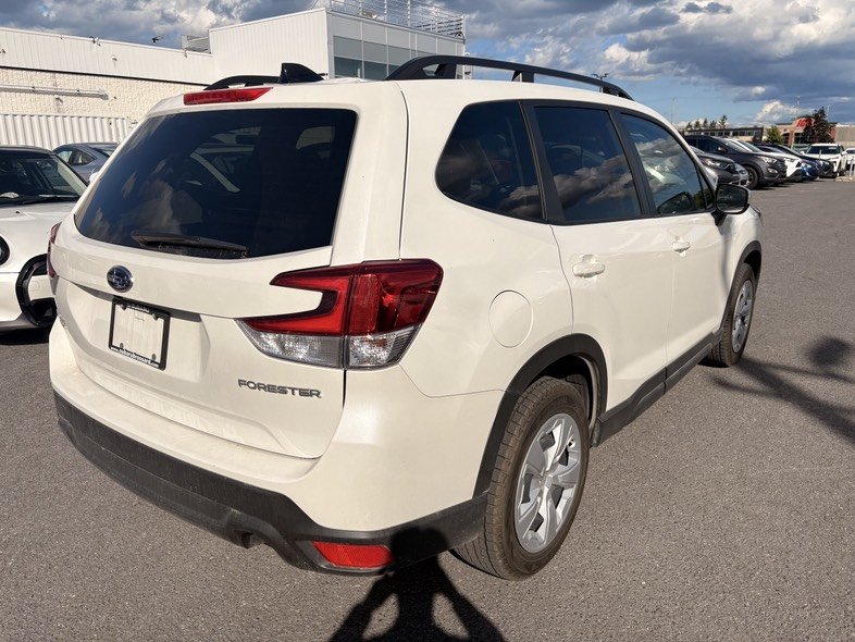 Subaru Forester BASE // , CAMÉRA RECUL, CARPLAY, EYESIGHT, SIEGE C 2024 à Brossard, Québec - 7 - w1024h768px