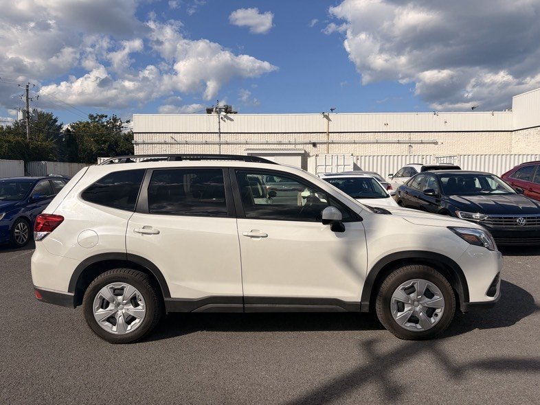 Subaru Forester BASE // , CAMÉRA RECUL, CARPLAY, EYESIGHT, SIEGE C 2024 à Brossard, Québec - 8 - w1024h768px
