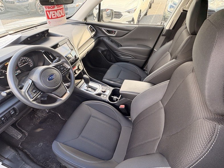 Subaru Forester BASE // , CAMÉRA RECUL, CARPLAY, EYESIGHT, SIEGE C 2024 à Brossard, Québec - 9 - w1024h768px