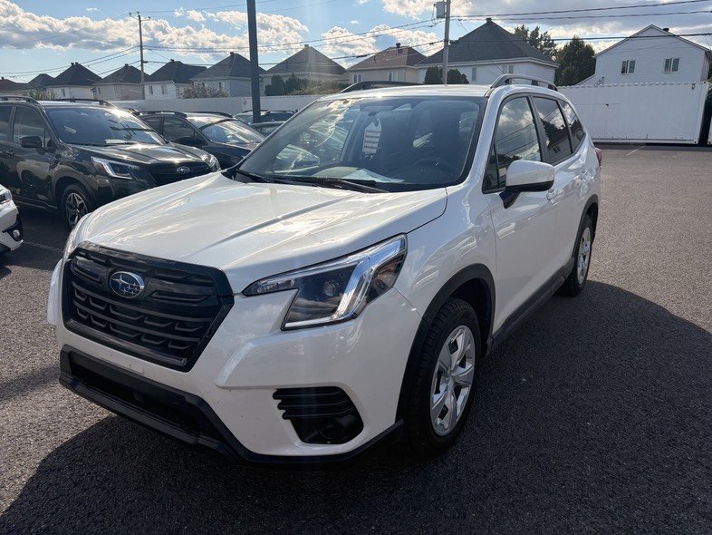 Subaru Forester BASE // , CAMÉRA RECUL, CARPLAY, EYESIGHT, SIEGE C 2024 à Brossard, Québec - 1 - w1024h768px