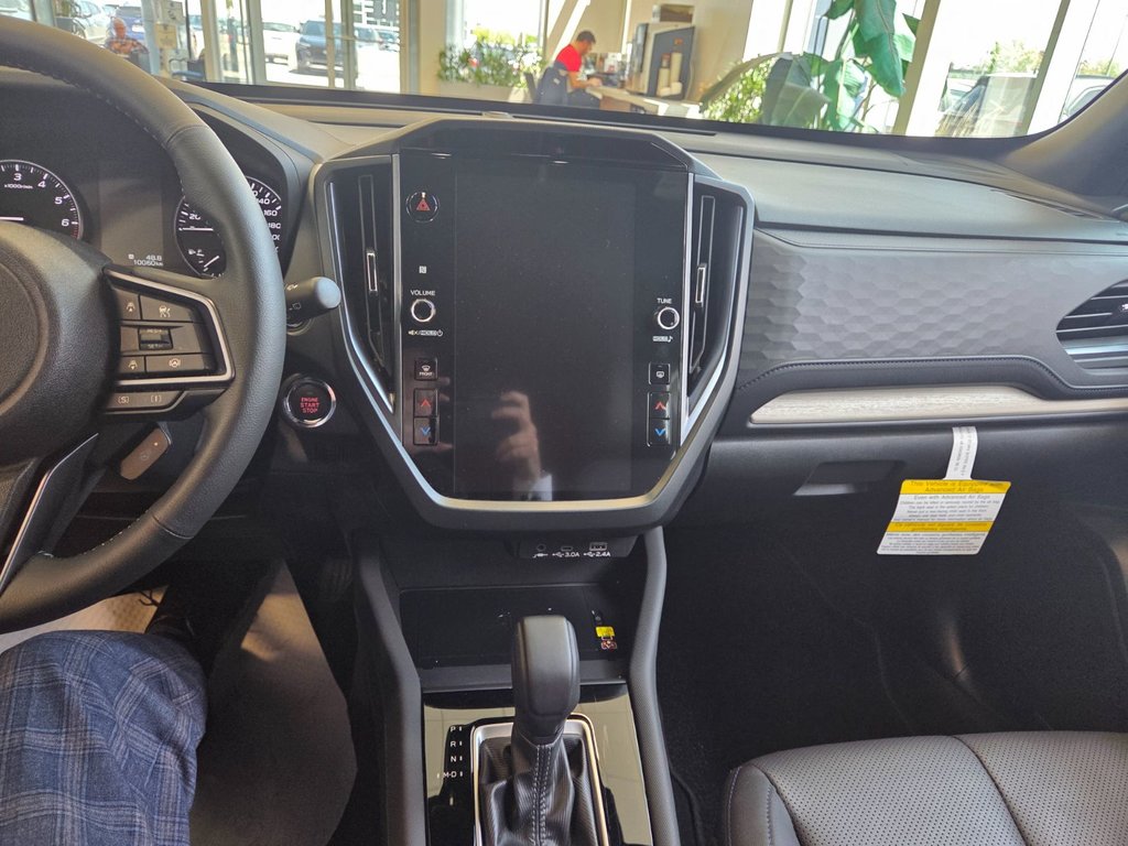 2025 Subaru Forester Limited in Brossard, Quebec - 5 - w1024h768px