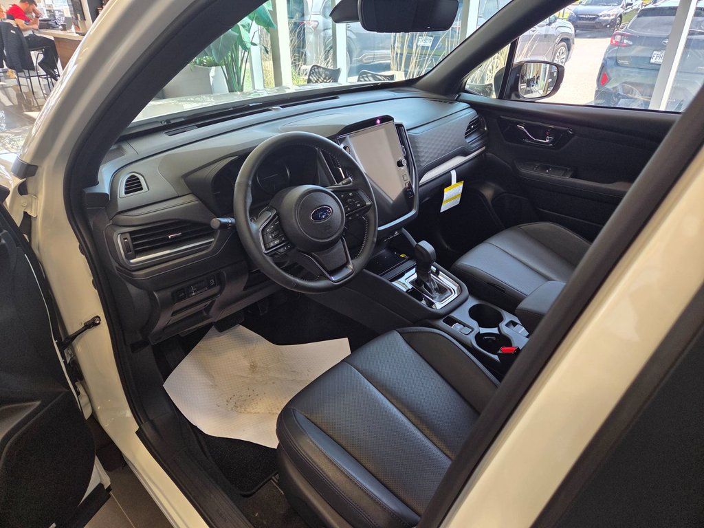 2025 Subaru Forester Limited in Brossard, Quebec - 7 - w1024h768px