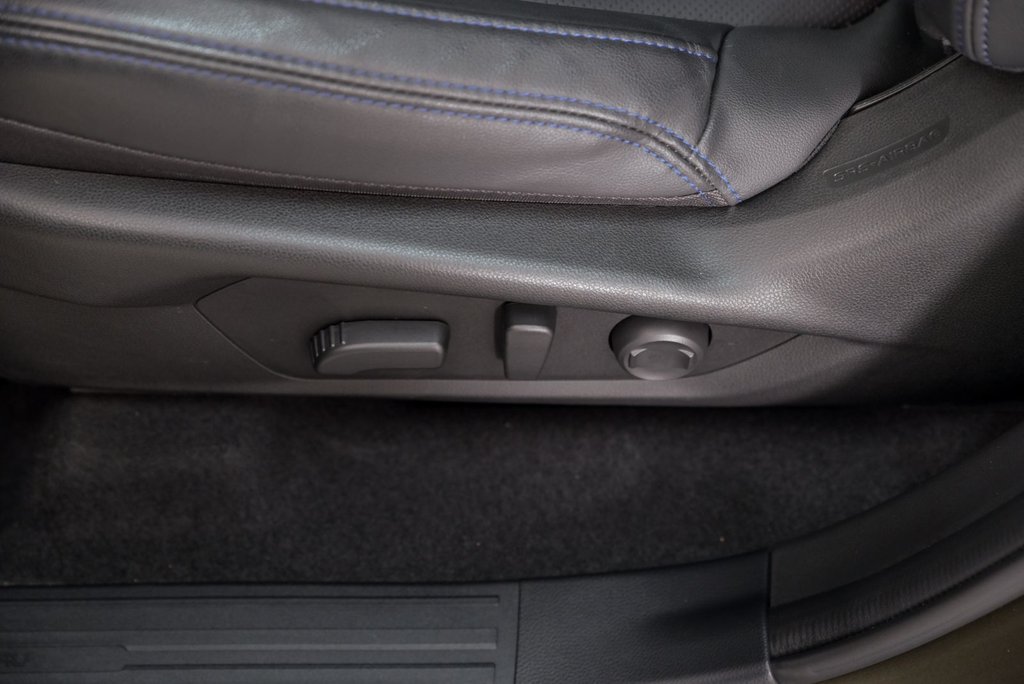 2025 Subaru Forester Limited in Brossard, Quebec - 10 - w1024h768px