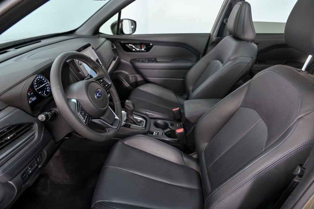 2025 Subaru Forester Limited in Brossard, Quebec - 9 - w1024h768px