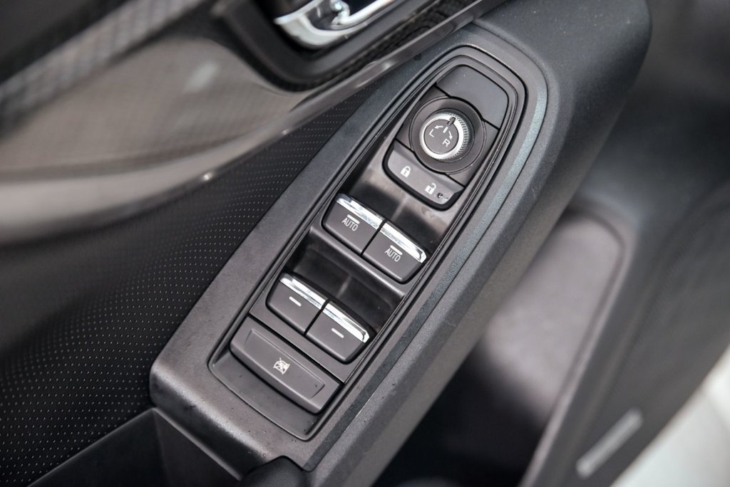 Subaru Impreza Sport-tech // TOIT OUVRANT, BANCS CHAUFF, CARPLAY, 2019 à Brossard, Québec - 8 - w1024h768px