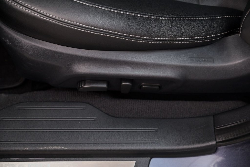 2017 Subaru Legacy Limited // CUIR, HRMAN KARDON in Brossard, Quebec - 11 - w1024h768px