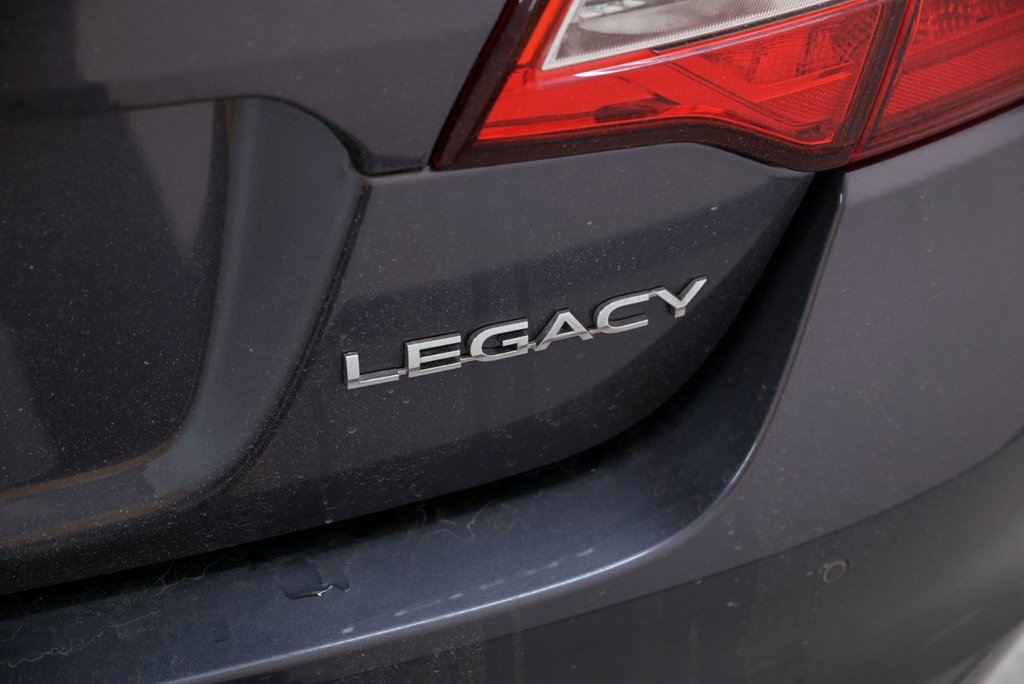 2017 Subaru Legacy Limited // CUIR, HRMAN KARDON in Brossard, Quebec - 8 - w1024h768px
