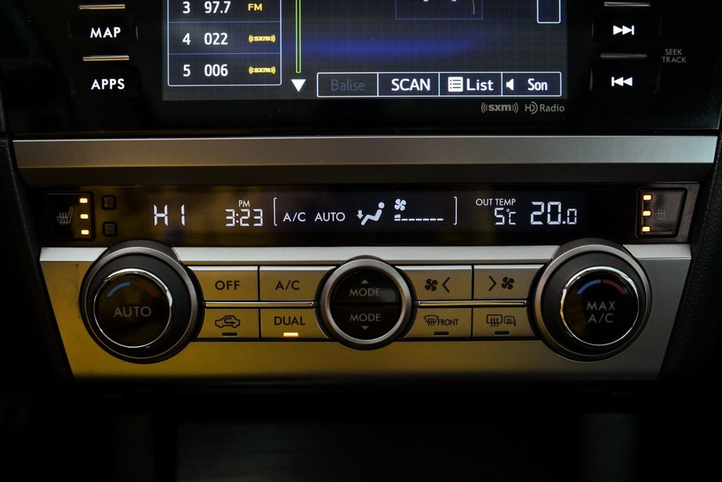 2017 Subaru Legacy Limited // CUIR, HRMAN KARDON in Brossard, Quebec - 21 - w1024h768px