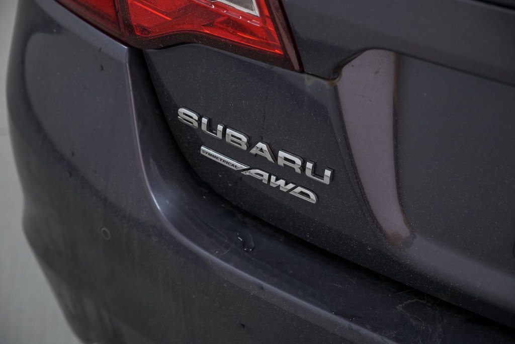 2017 Subaru Legacy Limited // CUIR, HRMAN KARDON in Brossard, Quebec - 7 - w1024h768px