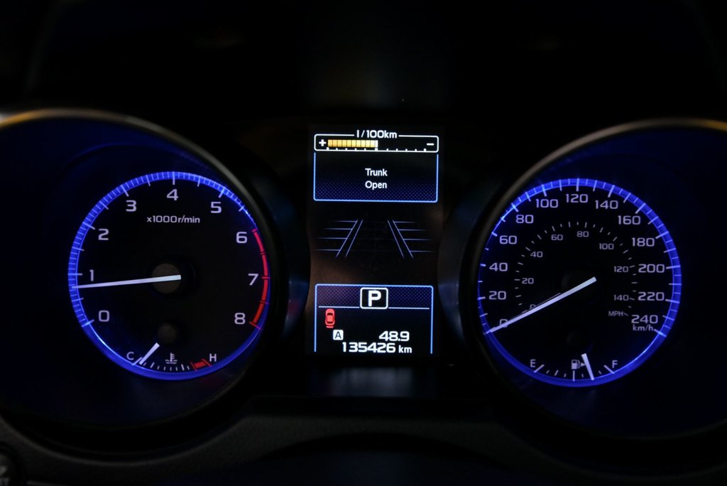 2017 Subaru Legacy Limited // CUIR, HRMAN KARDON in Brossard, Quebec - 14 - w1024h768px