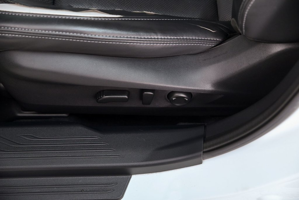 2022 Subaru Legacy Limited in Brossard, Quebec - 11 - w1024h768px