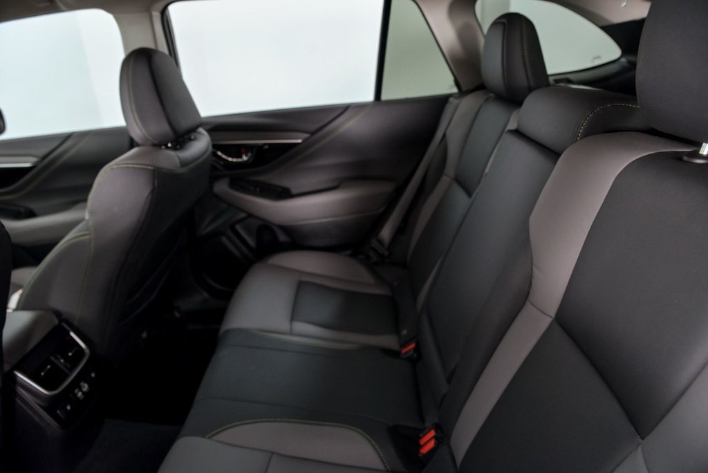 Subaru Outback Onyx //Toit Ouvrant, Mags, Apple Carplay 2024 à Brossard, Québec - 23 - w1024h768px