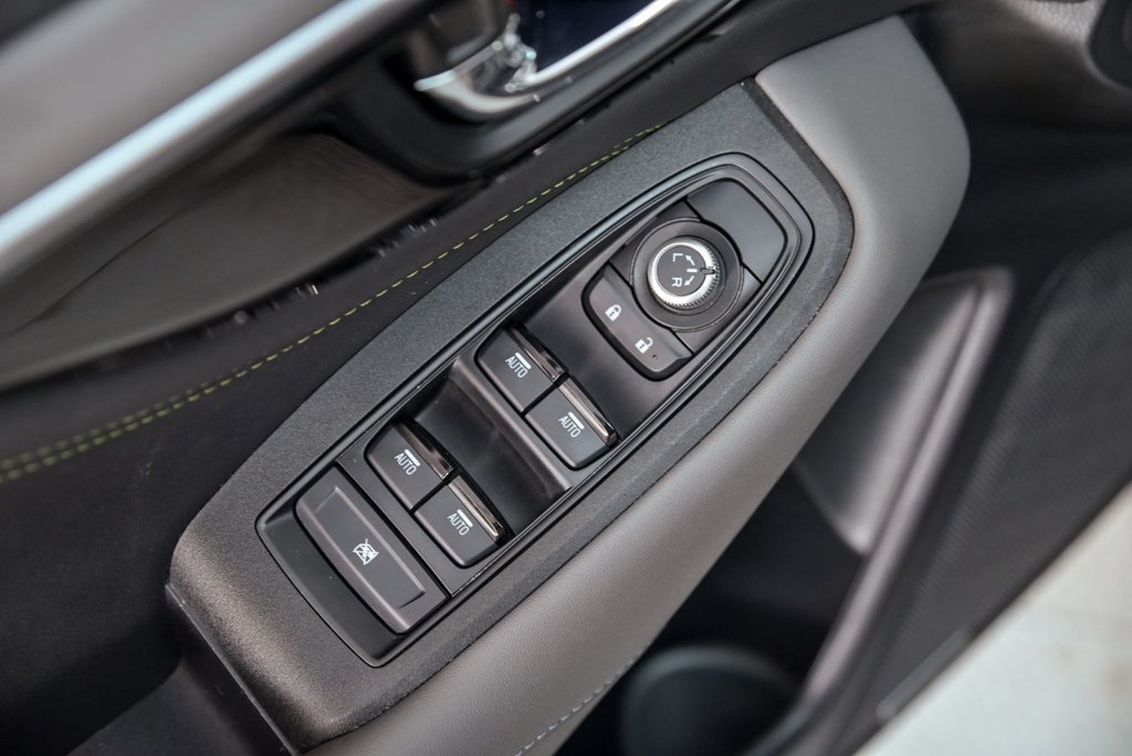 Subaru Outback Onyx //Toit Ouvrant, Mags, Apple Carplay 2024 à Brossard, Québec - 9 - w1024h768px