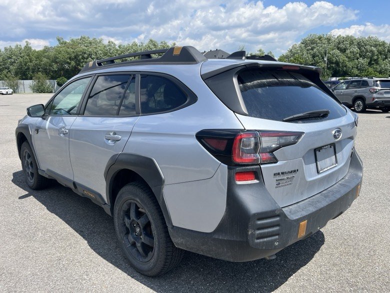 2024 Subaru Outback Wilderness // 2.5L, SIEGES CHAUFF., CARPLAY, TOIT in Brossard, Quebec - 5 - w1024h768px