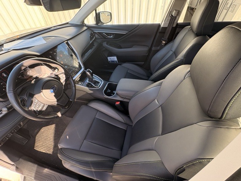 2024 Subaru Outback Onyx //Toit Ouvrant, Mags, Apple Carplay in Brossard, Quebec - 4 - w1024h768px