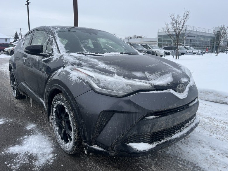 2021 Toyota C-HR XLE PREMIUM in Brossard, Quebec - 3 - w1024h768px