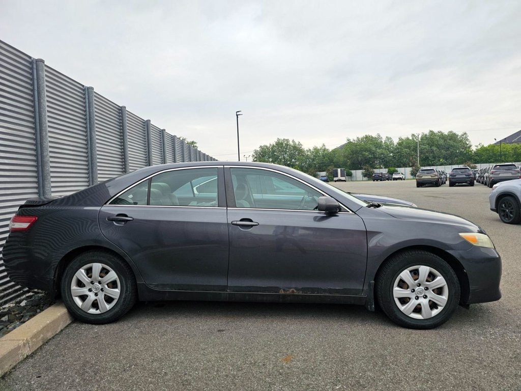 2010 Toyota Camry in Brossard, Quebec - 4 - w1024h768px