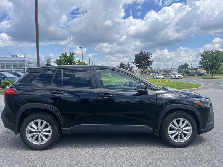 Toyota Corolla Cross LE 2023 à Brossard, Québec - 7 - w1024h768px