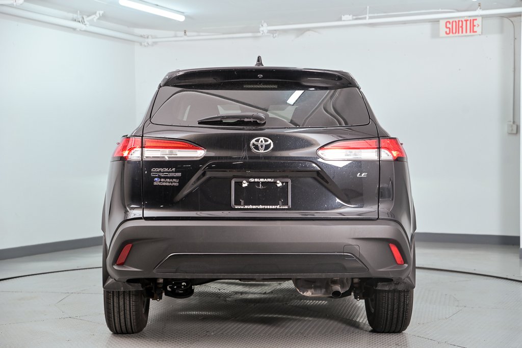 2023 Toyota Corolla Cross LE in Brossard, Quebec - 2 - w1024h768px