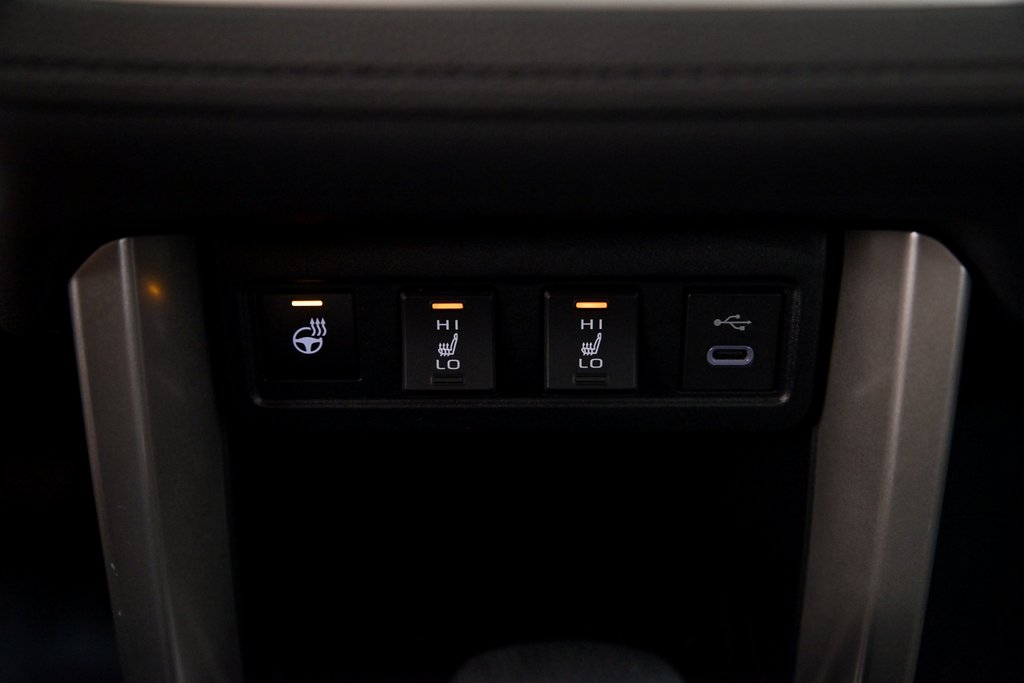 2023 Toyota Corolla Cross LE in Brossard, Quebec - 21 - w1024h768px