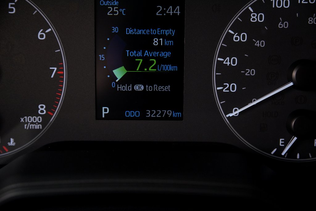 2023 Toyota Corolla Cross LE in Brossard, Quebec - 14 - w1024h768px