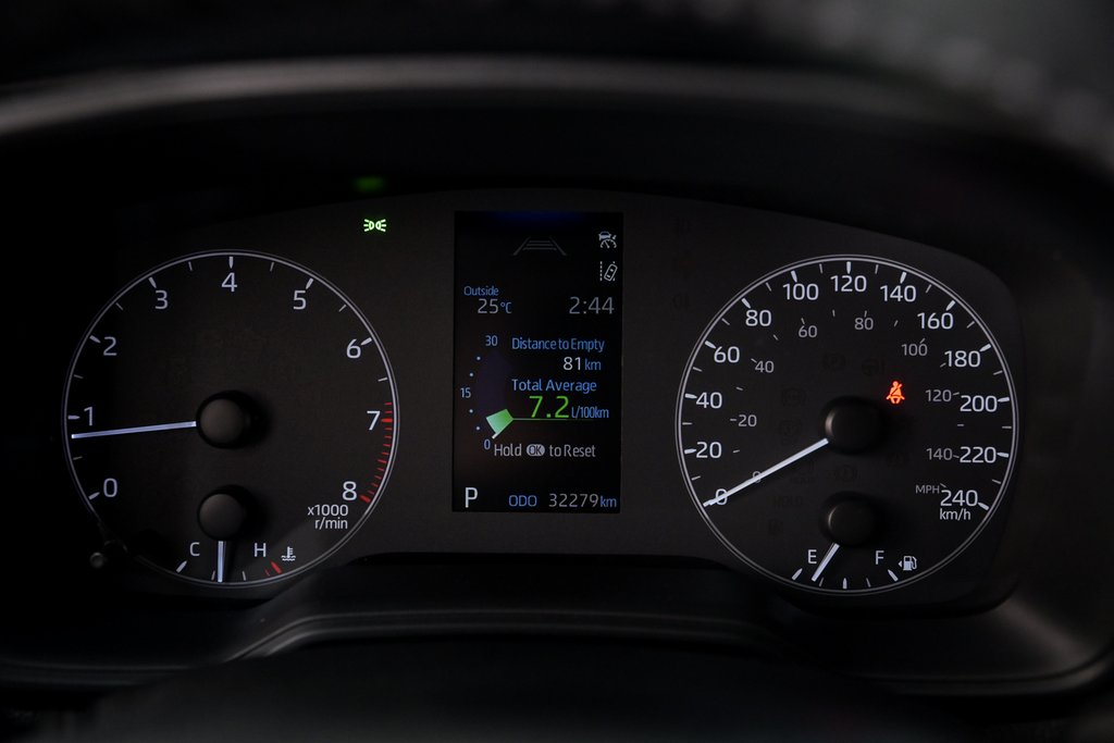 2023 Toyota Corolla Cross LE in Brossard, Quebec - 13 - w1024h768px